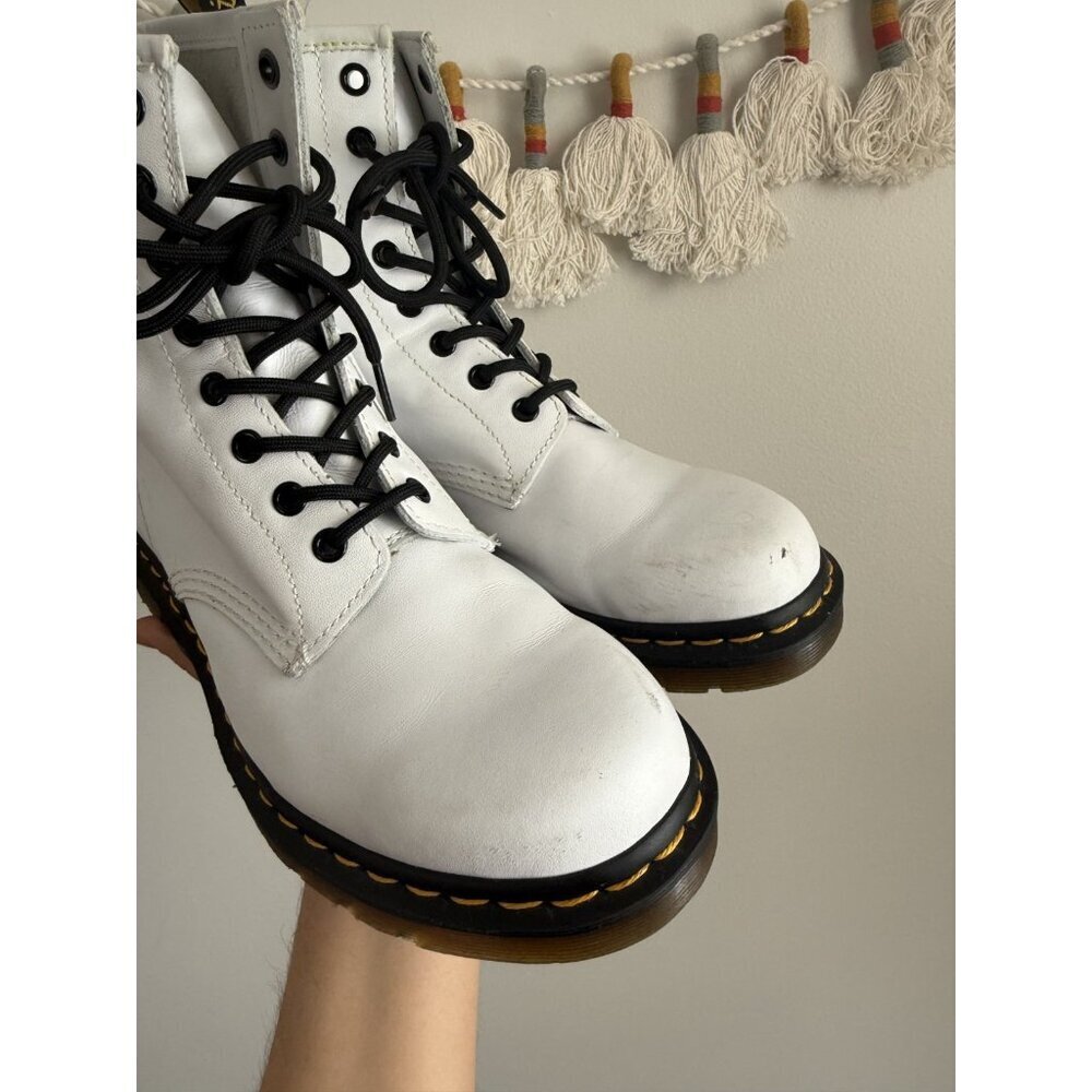 Dr. Martens Women's 1460 Patent Leather White Lace Up Moto Boots Grunge Retro 10 - Picture 4 of 10